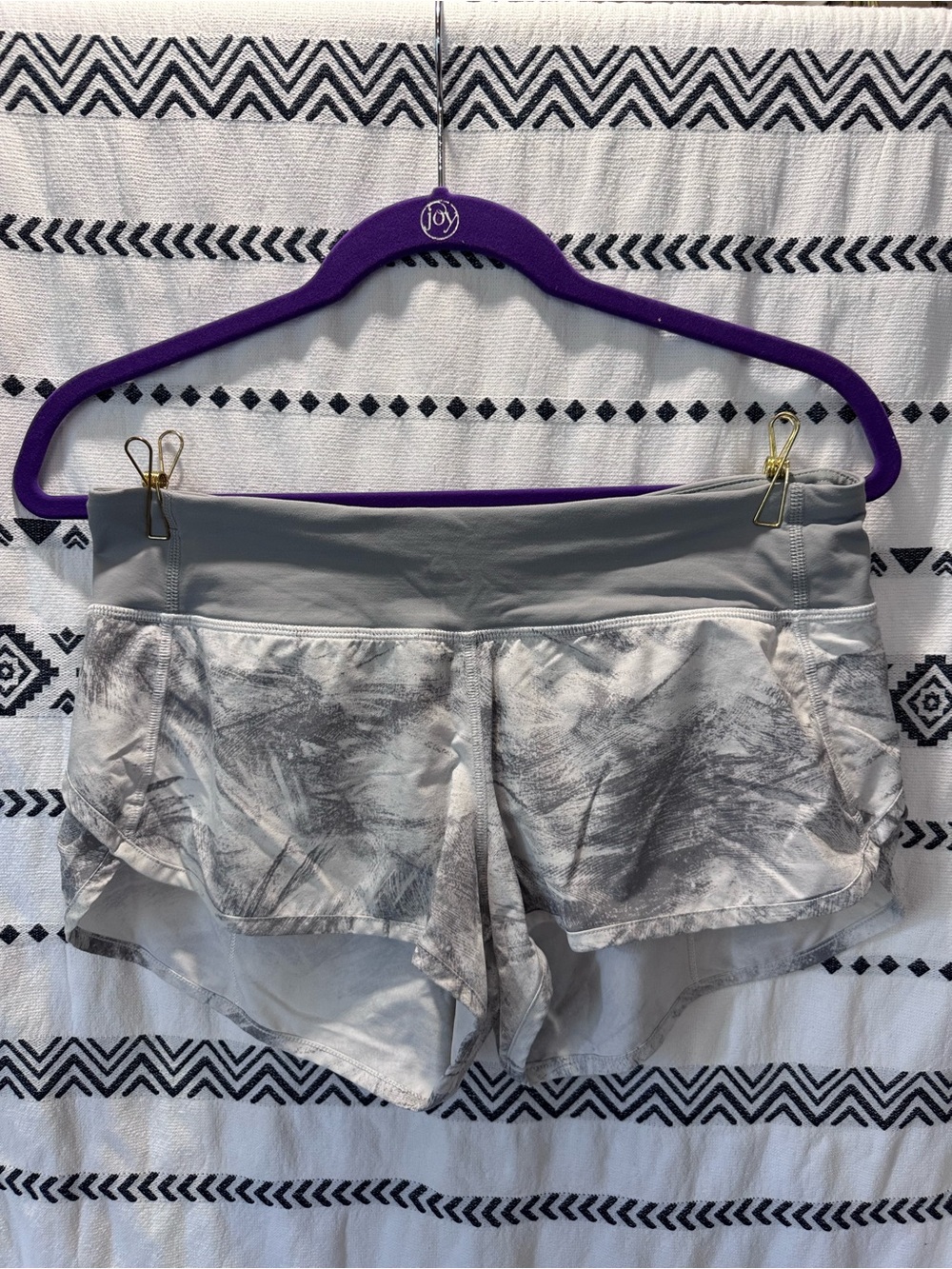Lululemon Athletica hotty hot running  shorts women’s size 6